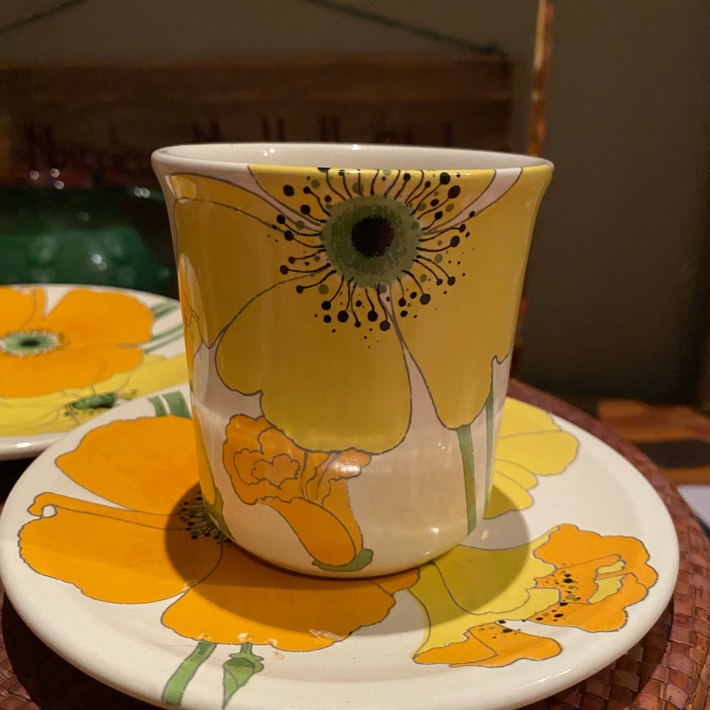 Vintage Metlox Poppytrail "Wild Poppy" ceramic mug and saucer set. - Picture 4 of 8